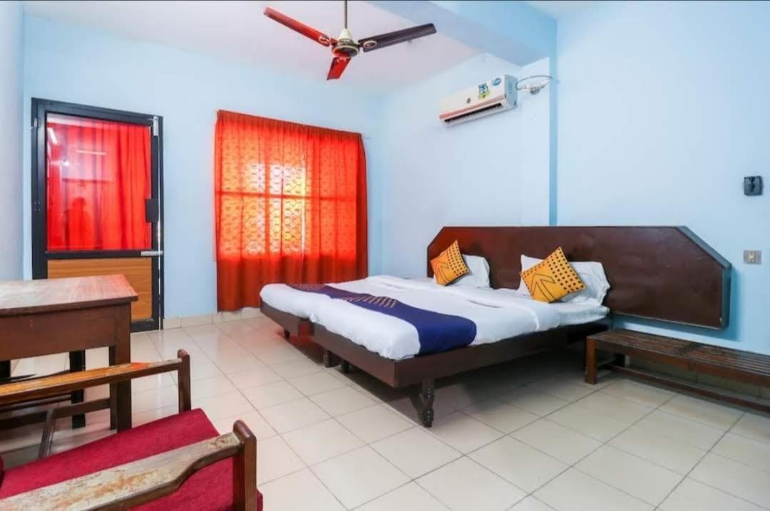 Hotel O Seaweed Kovalam Esterno foto